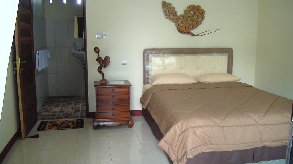 Villa Yukie Senggigi Montongbuwoh Room photo
