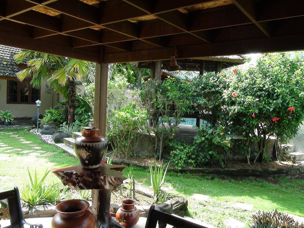 Villa Yukie Senggigi Montongbuwoh Room photo