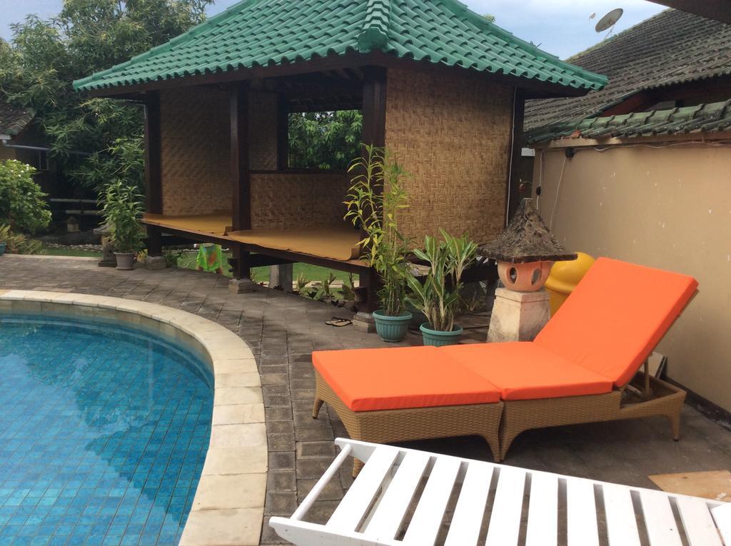 Villa Yukie Senggigi Montongbuwoh Exterior photo